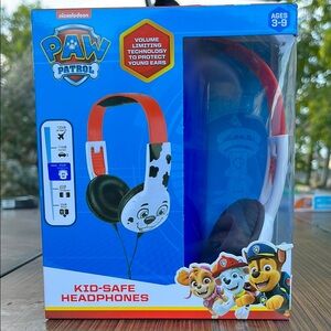 Nickelodeon Paw Patrol Kid-Safe Headphones
